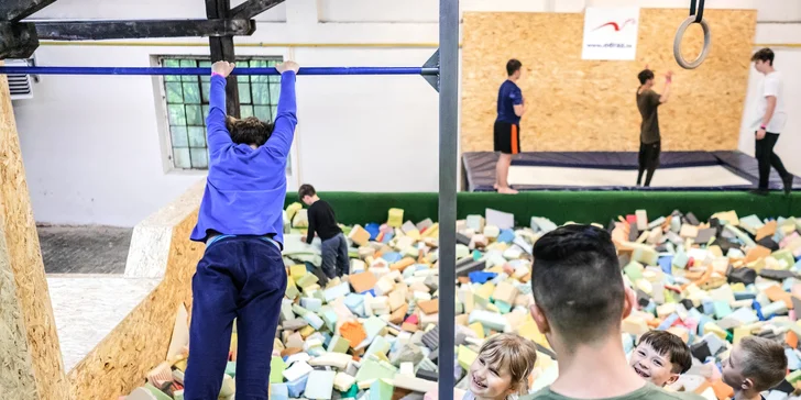 Vyzkoušej si, jaké to je být ninjou: vstup do Parkour Parku na 120 minut pro 1 i 2 osoby