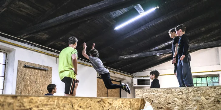 Vyzkoušej si, jaké to je být ninjou: vstup do Parkour Parku na 120 minut pro 1 i 2 osoby