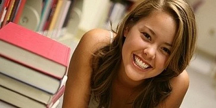 1290 Kč za individuální jazykový kurz AJ, NJ či FJ v hodnotě 2399 Kč