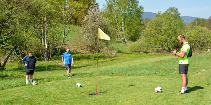Trochu fotbal, trochu golf – fotbalgolf: skvělá zábava pro malé i velké