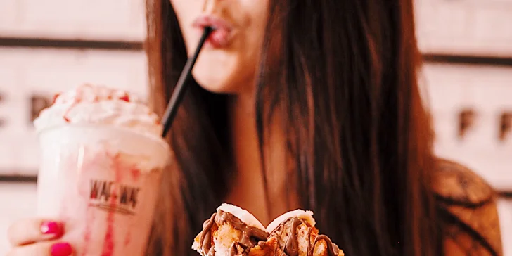 Milkshake a vafle s nutelou a banánem pro 1 nebo 2 osoby