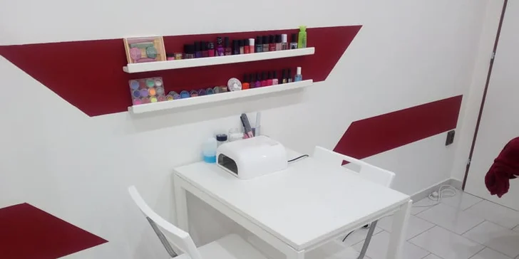 Pro upravené nehty: manikúra, P-Shine, lakování či Shellac