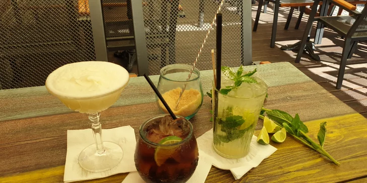 Osvěžte se: frozen piña colada, mojito nebo cubata pro 1 i 2 osoby