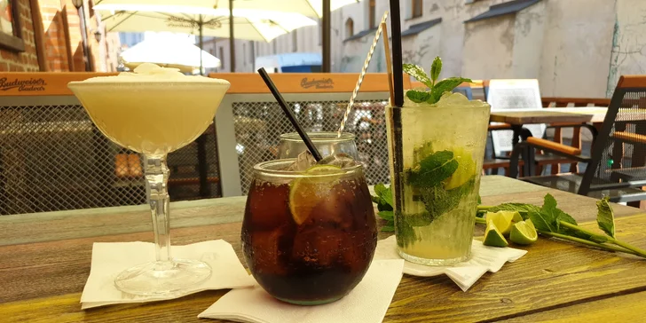 Osvěžte se: frozen piña colada, mojito nebo cubata pro 1 i 2 osoby
