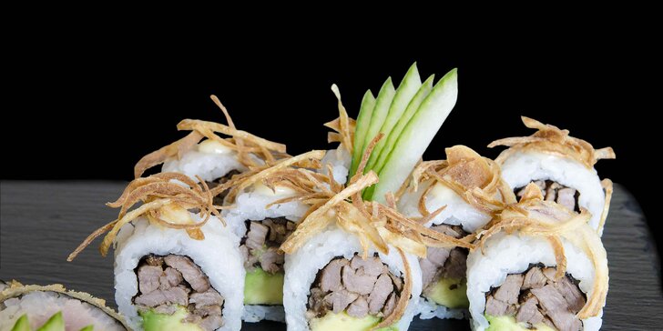 Gurmánský sushi set s 26 kousky speciálních rolek: tuňák, losos i hovězí