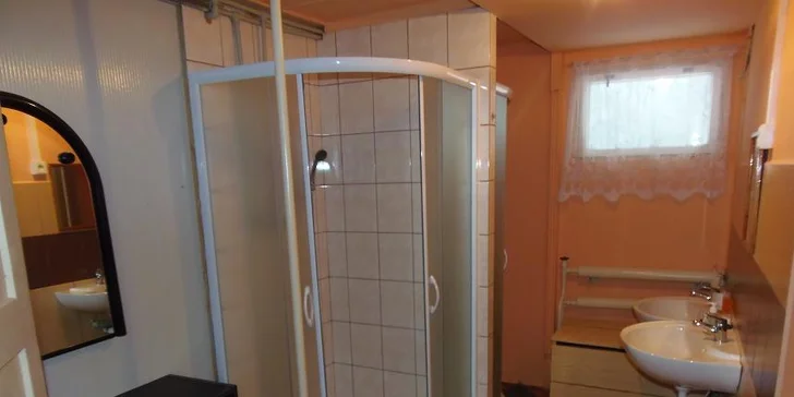 Pobyt v kempu u Lipna pro dva: polopenze, koupání, sporty i slevy na atrakce