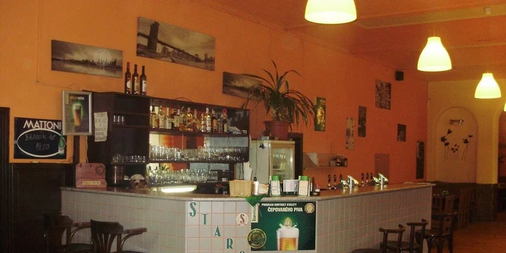 Imperial je restaurace zaměřená na českou kuchyni.
