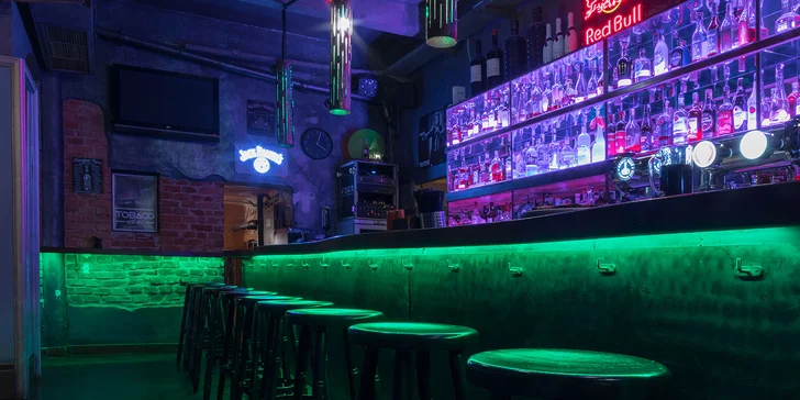 Večer s vodní dýmkou a drinky pro 2 nebo 4 osoby v podolském baru re.start