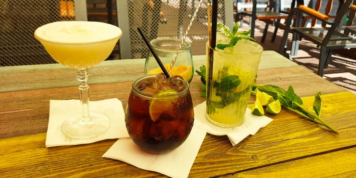 Osvěžte se: frozen piña colada, mojito nebo cubata pro 1 i 2 osoby