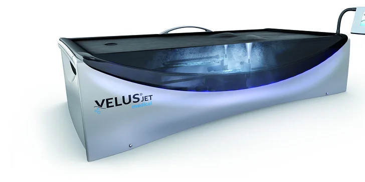 Relaxační masáž v suché hydromasážní vaně: 1 vstup či permanentka