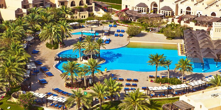 Skvělá dovolená v emirátu Fujairah: 5–12 nocí, 2 bazény, wellness