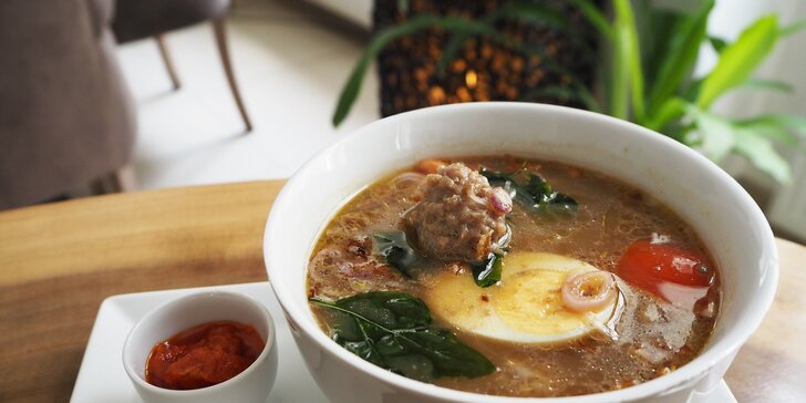 Pochutnejte si na indonéské kuchyni: krevety, polévka, ryba, dezert i nápoj