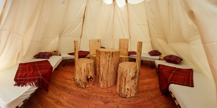 Podzimní pobyt v indiánském teepee v Beskydech: možnost grilování, příroda a výlety