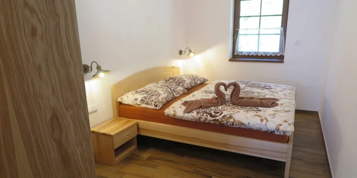 Moderní apartmány pár minut od Lipna: snídaně a skvělé zázemí v klidu lesa
