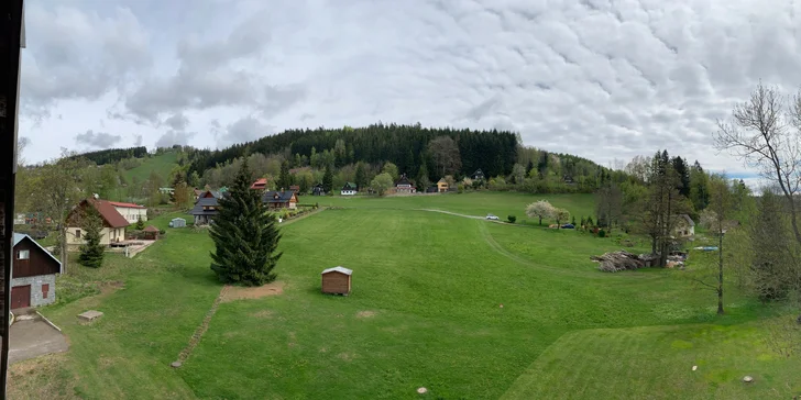 Rodinný hotel v Krkonoších: polopenze, výlety a animační program