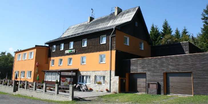 Aktivní dovolená s polopenzí nebo plnou penzí a saunou v Krušných horách