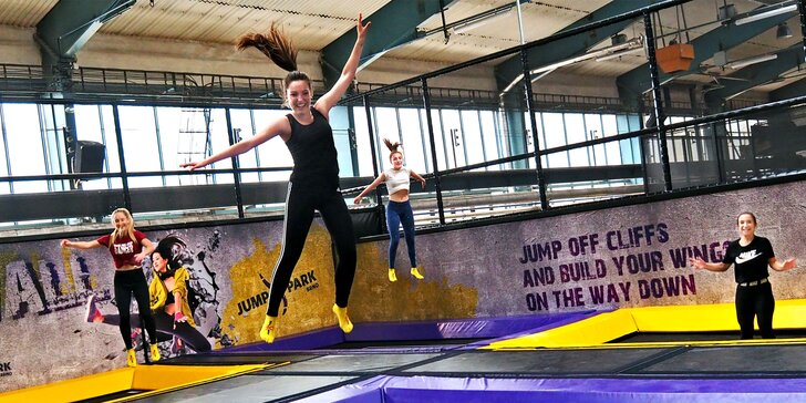 Zábavný JumpPark Brno: 1 nebo 2 hodiny hopsání, skákání a řádění na trampolínách