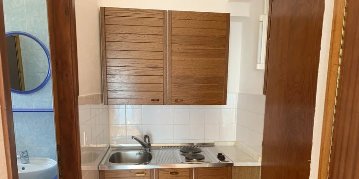 Chorvatské letovisko Mali Rat: doprava a 7 nocí v hotelu 120 m od pláže