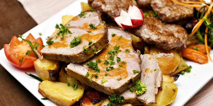 Akce pro rodinu: All you can eat v balkánské restauraci Singidunum