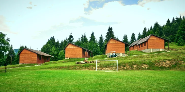 Holiday Park Orava je unikátny novovybudovaný športovo-relaxačný komplex, ktorý sa nachádza v Srňacom v a­traktívnej oblasti nefalšovanej prírody Dolnej Oravy.