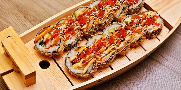 Pochutnáte si na sushi, smažených nudlích i omáčkách s masem.