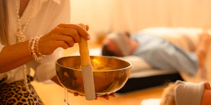  Terapia prebieha skupinovo a jej súčasťou je i konzultácia.