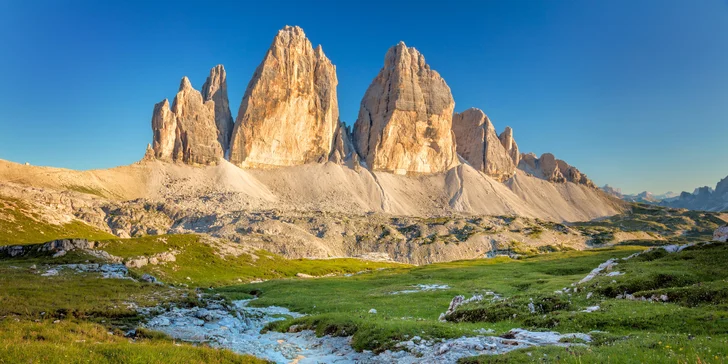 Tři vrcholy Lavaredo jsou od hotelu nedaleko.