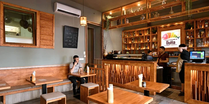 Degustační sushi set s wakame salátem i miso polévkami pro 2 osoby