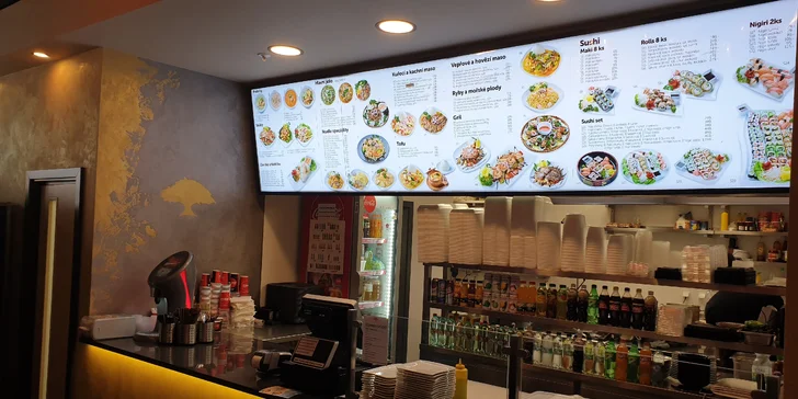 Asijské dobroty: polévka pho, grilované krevety, mušle i sépie nebo sushi sety