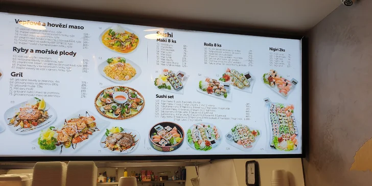 Asijské dobroty: polévka pho, grilované krevety, mušle i sépie nebo sushi sety