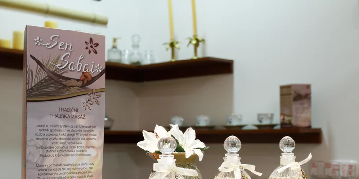 Intenzivní thajská masáž čtyř rukou v kombinaci s aromaterapií