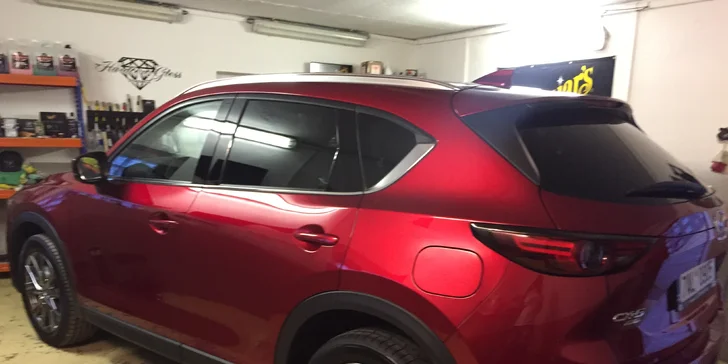 Péče o auto: čištění interiéru, exteriéru nebo renovace laku