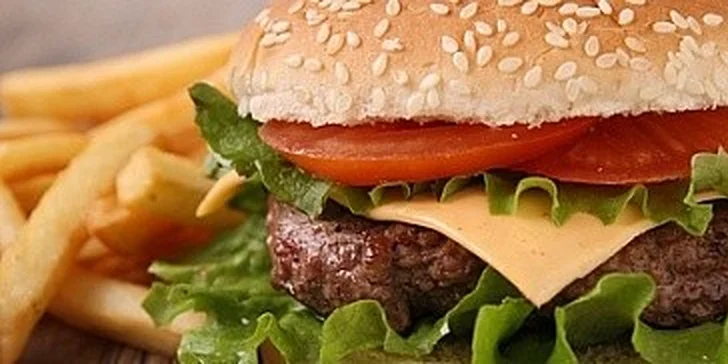 2x Cheeseburger s hranolkami (2x 400g). Americká poctivá pochoutka v Brně!