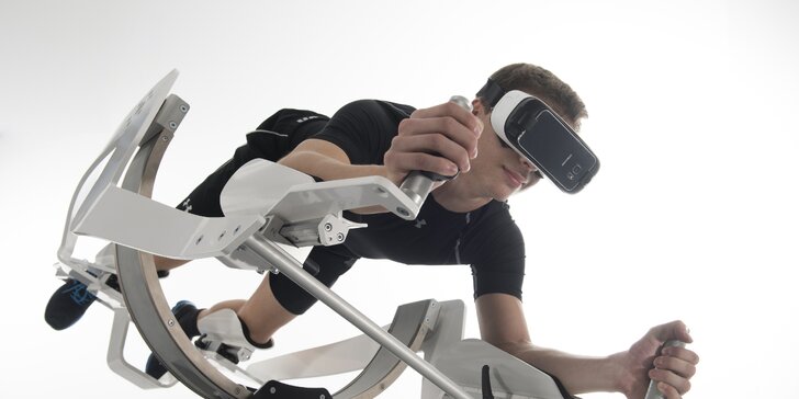 Cvičení i zábava: 25 min. na "létacím" stroji Icaros s virtuální realitou