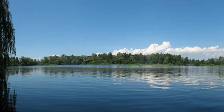 1 či 2 hodiny na kánoi nebo paddleboardu na olomouckém koupališti