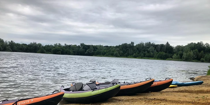 1 či 2 hodiny na kánoi nebo paddleboardu na olomouckém koupališti