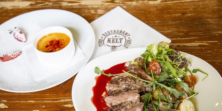 Tříchodové menu i s láhví sektu pro dva: polévka, kachní prsa a crème brûlée
