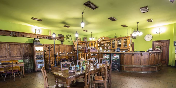 Tříchodové menu i s láhví sektu pro dva: polévka, kachní prsa a crème brûlée