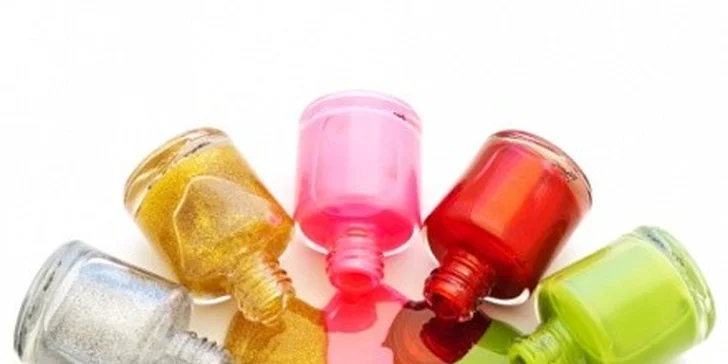 Shellac CND včetně manikúry
