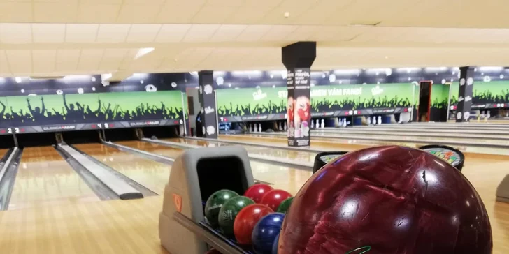 2 hod. bowlingu až pro 8 hráčů a 500 g škvarkové pomazánky s chlebem