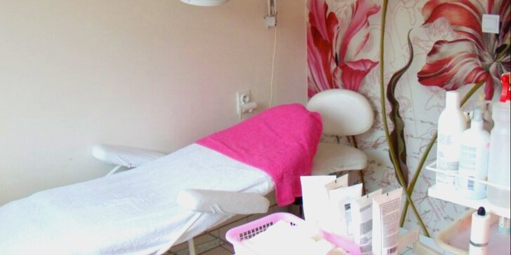 Růžový sen: luxusní kosmetické ošetření pleti s kyselinou hyaluronovou