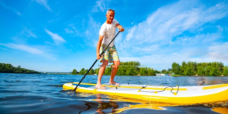 1 či 2 hodiny na kánoi nebo paddleboardu na olomouckém koupališti