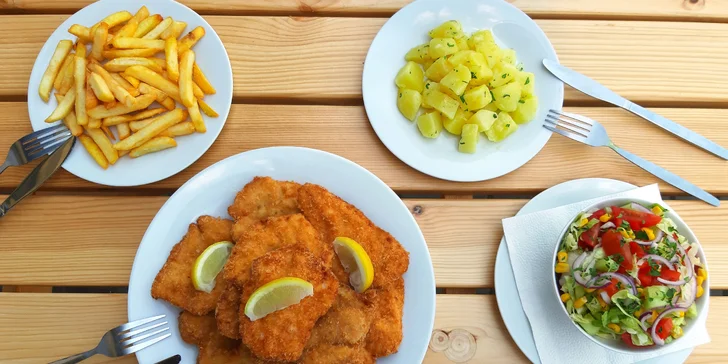 0,5 nebo 1 kg řízků z kotlety, krkovice i kuřete a přílohy podle výběru
