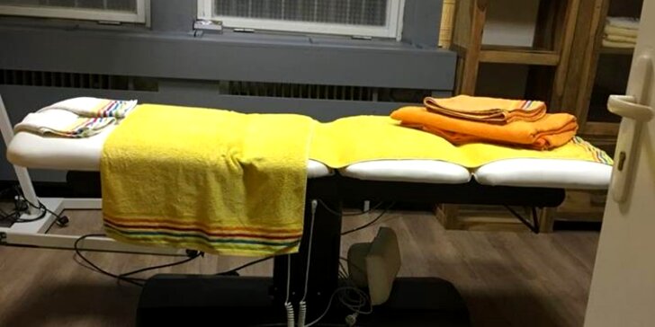 Dokonalá relaxace: partnerská masáž olejem v délce 60 minut
