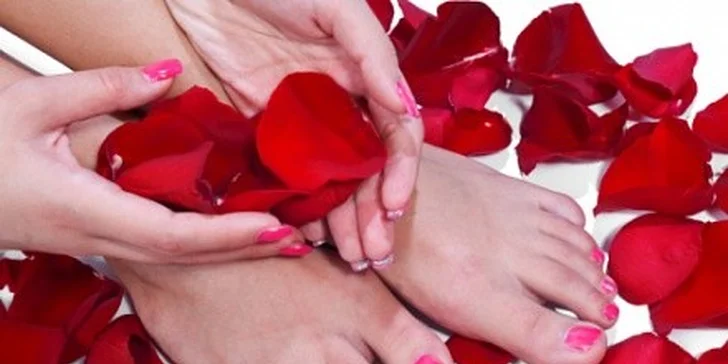 Pedikúra nebo manikúru "SPA DE LUXE" včetně aplikace Gel-lak