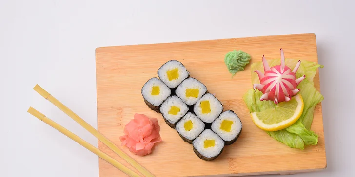 Asijské dobroty: polévka pho, grilované krevety, mušle i sépie nebo sushi sety