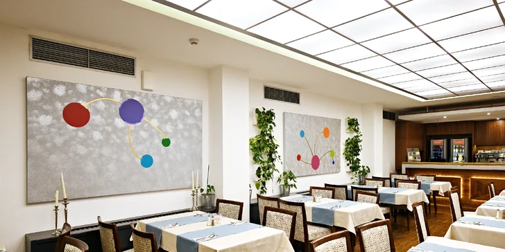Romantika v privátním wellness a tříchodové menu i s láhví vína pro dva