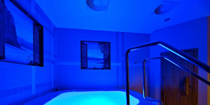 60 nebo 120 min. privátního wellness s vířivkou, infrasaunou i šumivým vínem pro 2 osoby