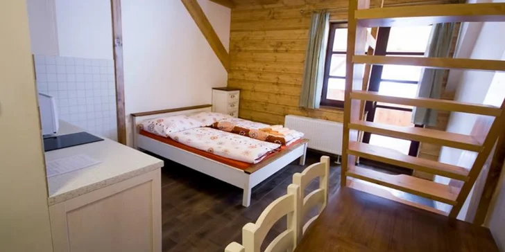 Podzimní pobyt v Dolní Lomné pro dva či rodinu: 3–4 dny s polopenzí a wellness