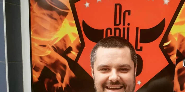 Dvojitý cheeseburger se slaninou a domácí houskou pro 1 i 2 osoby